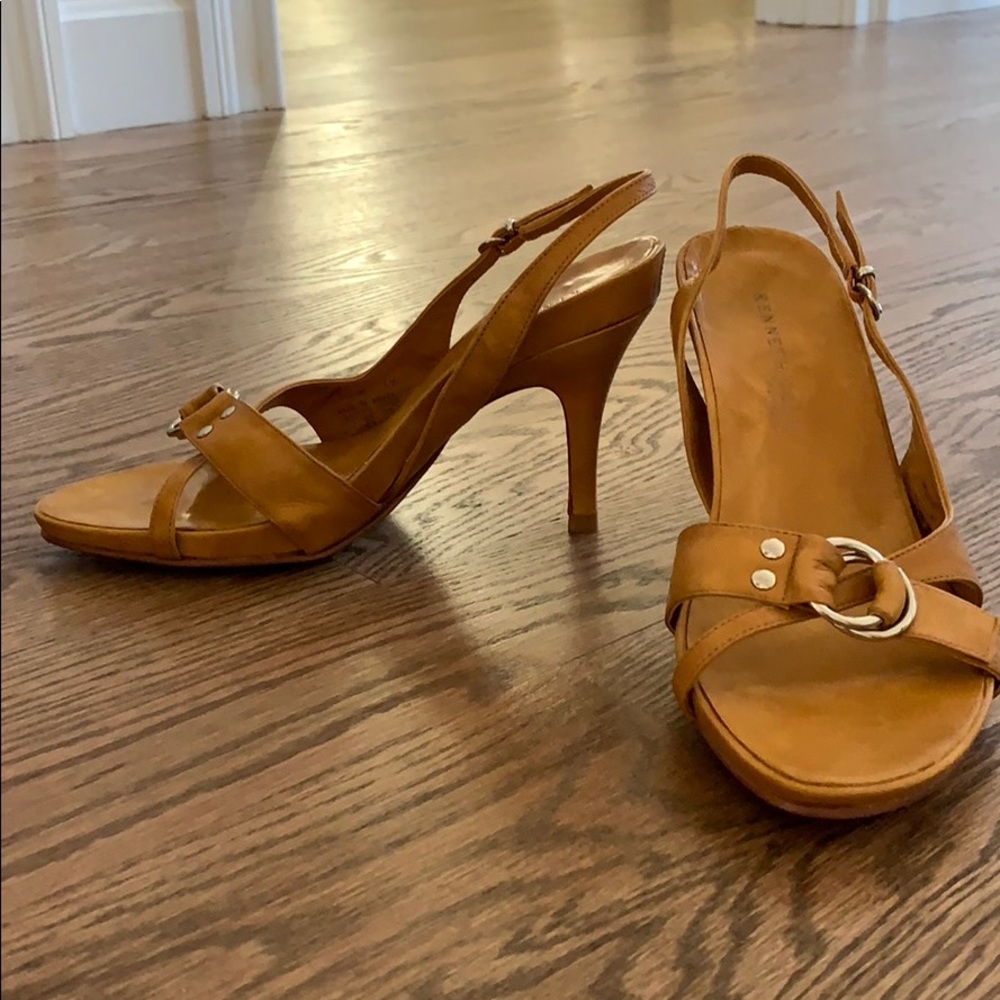 Kenneth Cole leather slingback heels tan size 6.5